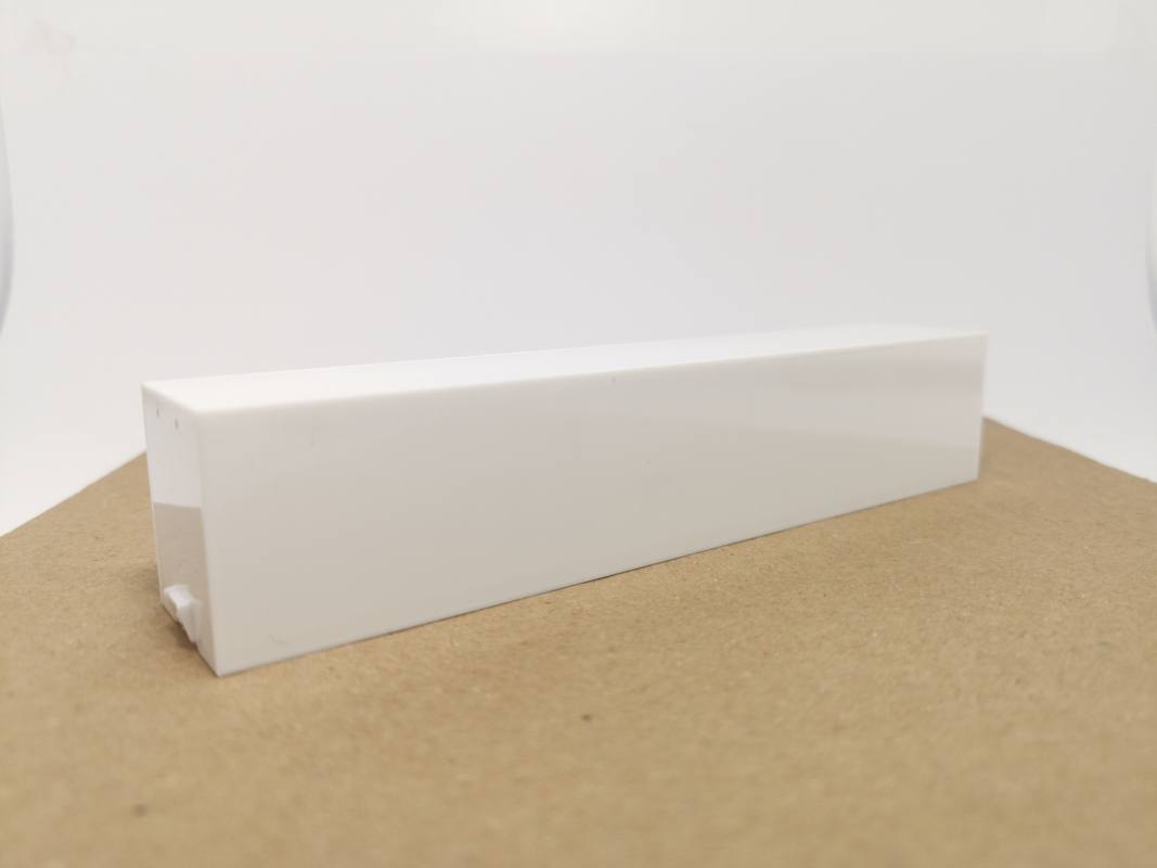 AZ2/ Medi-Kühlkoffer Aufbau weiß für Auflieger mit Löcher Herpa